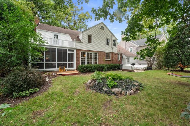 154 N 88th STREET, Wauwatosa, WI 53226