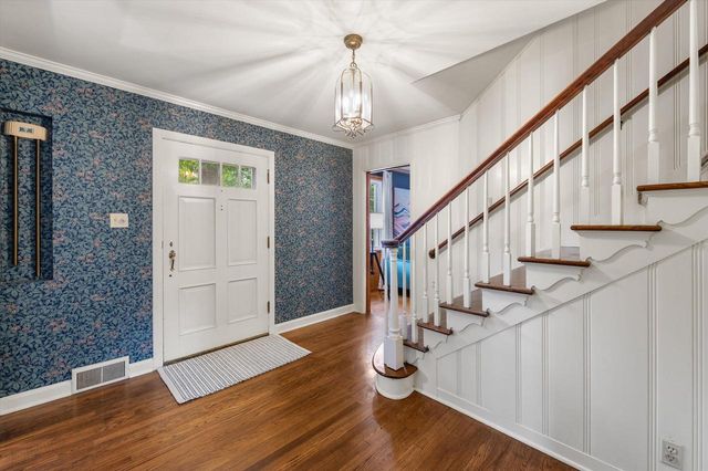 154 N 88th STREET, Wauwatosa, WI 53226