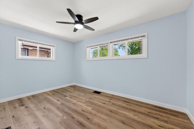 5275 N 57th STREET, Milwaukee, WI 53218