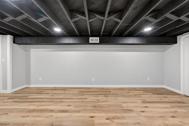 5275 N 57th STREET, Milwaukee, WI 53218