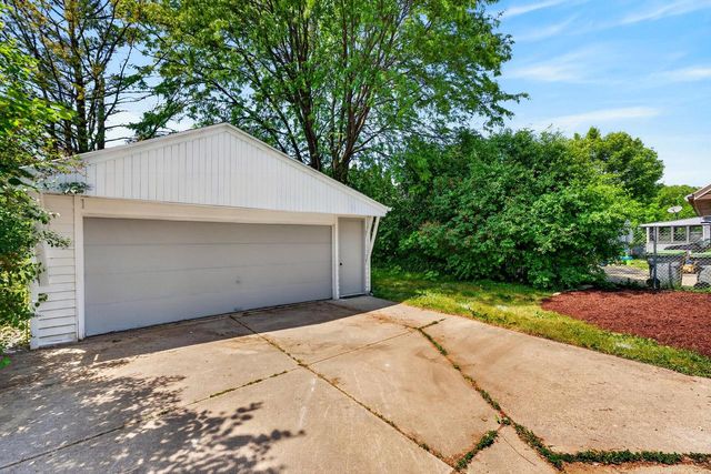 5275 N 57th STREET, Milwaukee, WI 53218