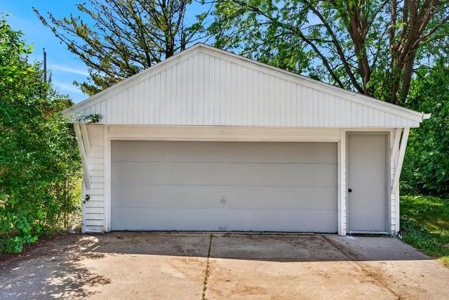 5275 N 57th STREET, Milwaukee, WI 53218