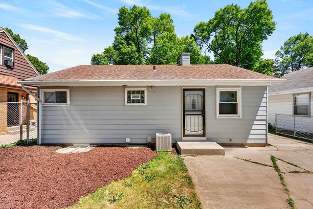 5275 N 57th STREET, Milwaukee, WI 53218