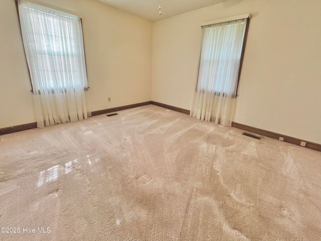 1229 Woodington Road, Kinston, NC 28504