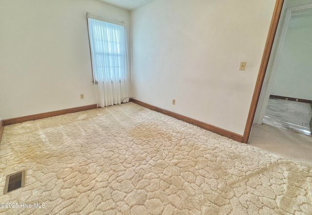 1229 Woodington Road, Kinston, NC 28504