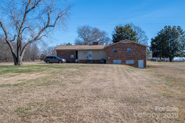 603 Tribal Road, Blacksburg, SC 29702