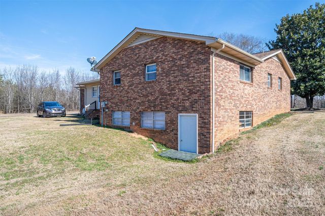 603 Tribal Road, Blacksburg, SC 29702