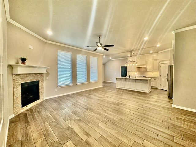 9137 NW 115th Terrace, Yukon, OK 73099