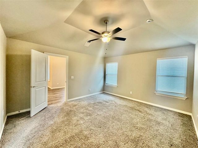 9137 NW 115th Terrace, Yukon, OK 73099