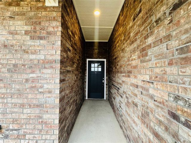 9137 NW 115th Terrace, Yukon, OK 73099