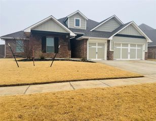 9137 NW 115th Terrace, Yukon, OK 73099