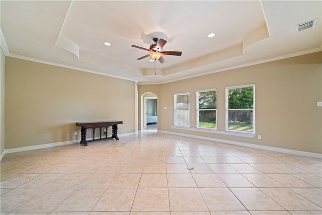 6 Virginia Hills Dr, Corpus Christi, TX 78414