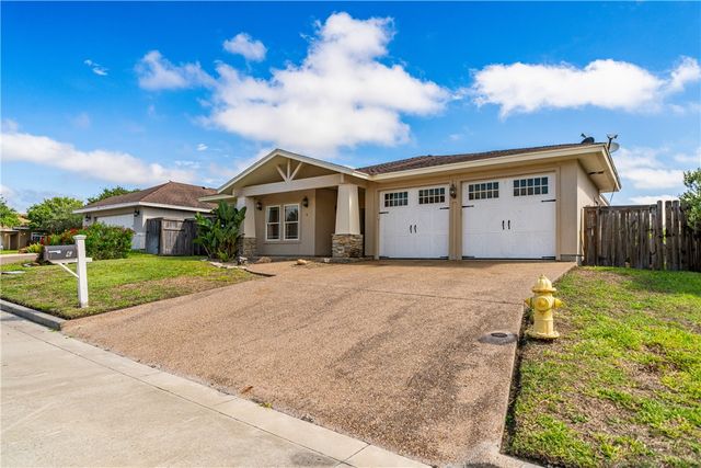 6 Virginia Hills Dr, Corpus Christi, TX 78414