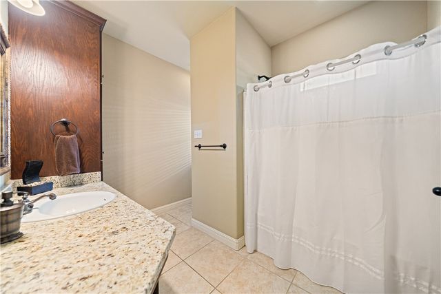 6 Virginia Hills Dr, Corpus Christi, TX 78414