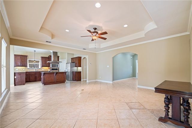 6 Virginia Hills Dr, Corpus Christi, TX 78414