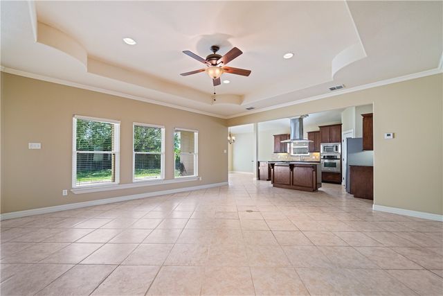 6 Virginia Hills Dr, Corpus Christi, TX 78414