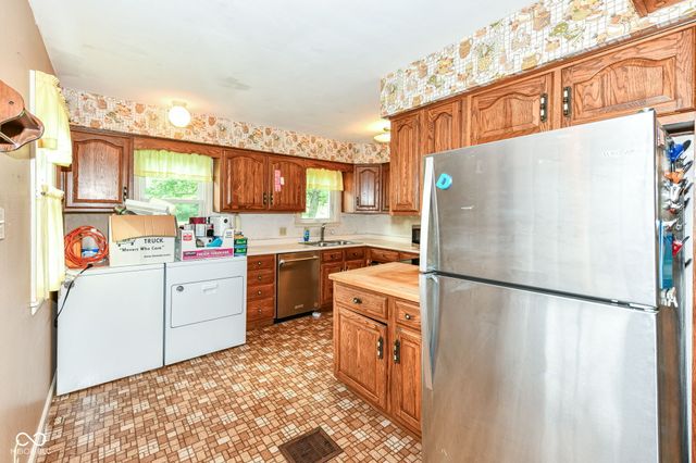 1625 E 110th Street, Carmel, IN 46280