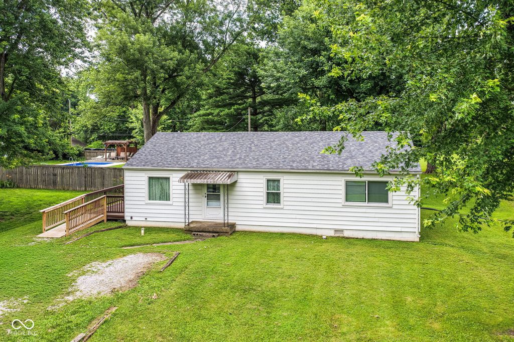 1625 E 110th Street, Carmel, IN 46280