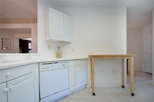 5300 HYLAND HILLS AVENUE U2016, Sarasota, FL 34241