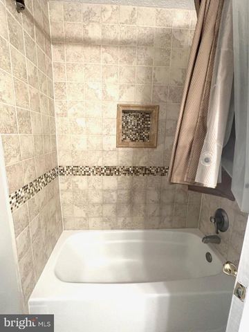 898 BAYRIDGE DR, Gaithersburg, MD 20878