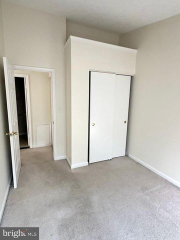 898 BAYRIDGE DR, Gaithersburg, MD 20878