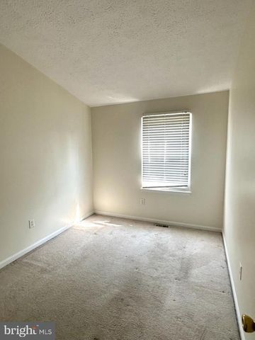 898 BAYRIDGE DR, Gaithersburg, MD 20878