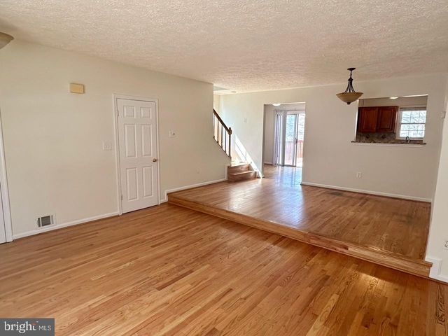 898 BAYRIDGE DR, Gaithersburg, MD 20878