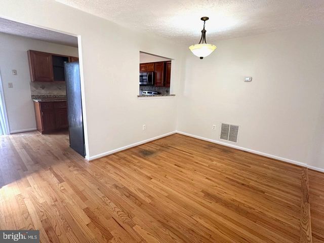 898 BAYRIDGE DR, Gaithersburg, MD 20878