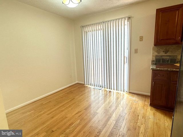 898 BAYRIDGE DR, Gaithersburg, MD 20878