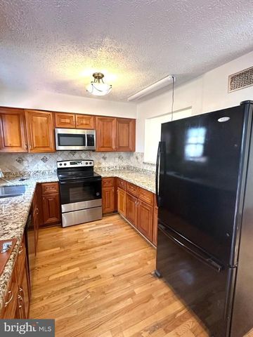 898 BAYRIDGE DR, Gaithersburg, MD 20878