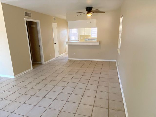 10122 Shadow Wood Drive 11, Houston, TX 77043