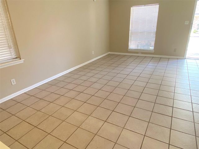 10122 Shadow Wood Drive 11, Houston, TX 77043