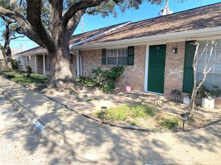 10122 Shadow Wood Drive 11, Houston, TX 77043