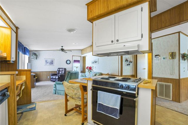 4969 FOXWOOD LAKE DRIVE, Lakeland, FL 33810