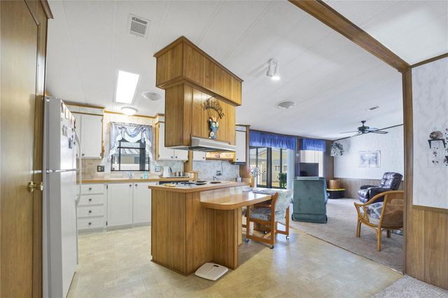 4969 FOXWOOD LAKE DRIVE, Lakeland, FL 33810