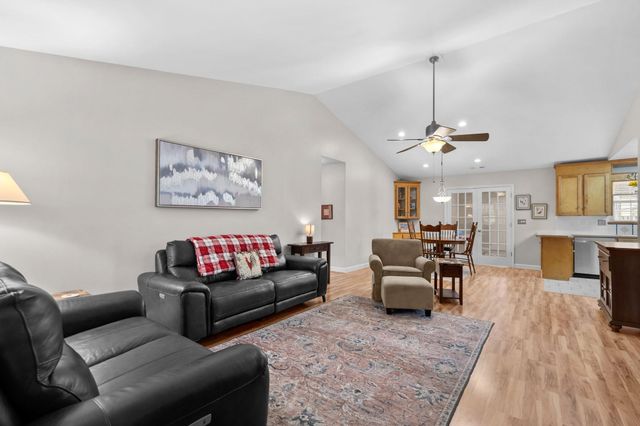 543 Mary Lou Ave., Murrells Inlet, SC 29576