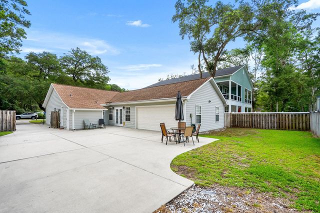543 Mary Lou Ave., Murrells Inlet, SC 29576
