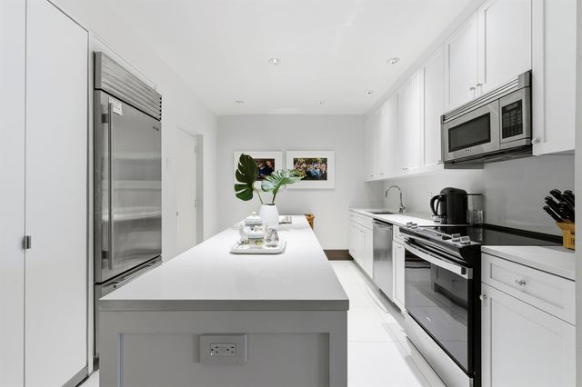 2275 S Ocean Boulevard 207n, Palm Beach, FL 33480