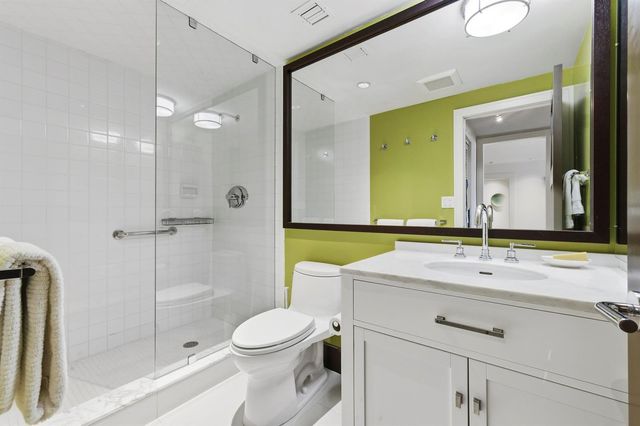 2275 S Ocean Boulevard 207n, Palm Beach, FL 33480
