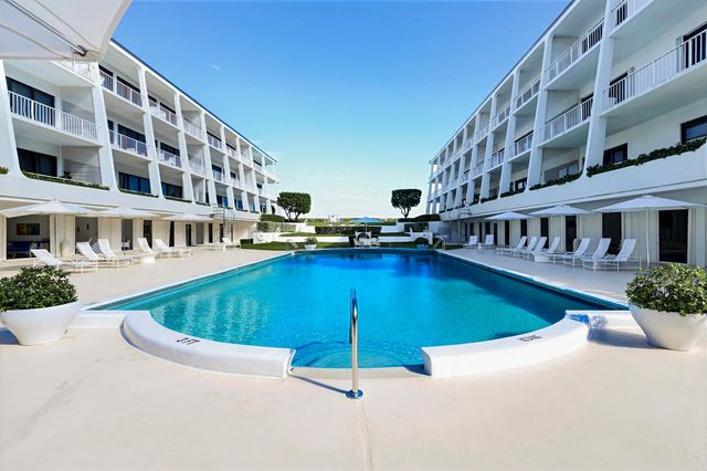 2275 S Ocean Boulevard 207n, Palm Beach, FL 33480