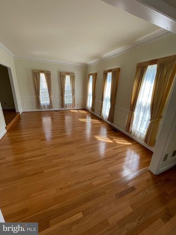 9 LE HAVRE CT, Potomac, MD 20854