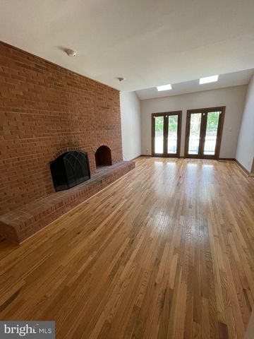 9 LE HAVRE CT, Potomac, MD 20854