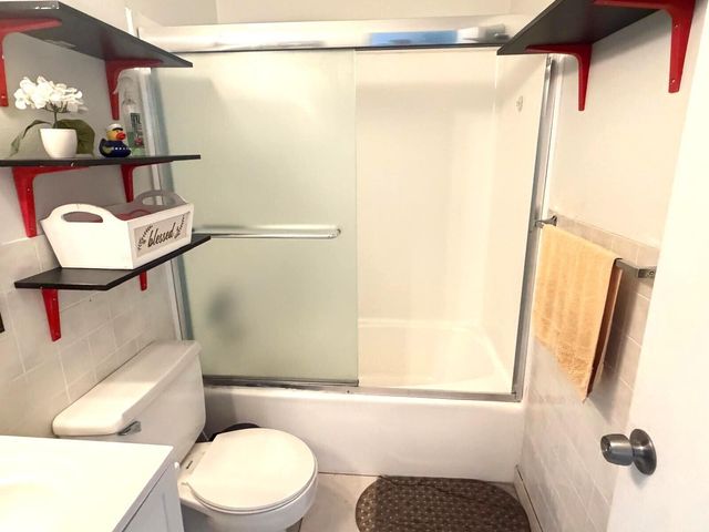 406 Lakeside Drive 208, Margate, FL 33063