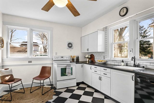 817 W Jefferson Street, Stoughton, WI 53589