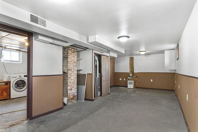 817 W Jefferson Street, Stoughton, WI 53589