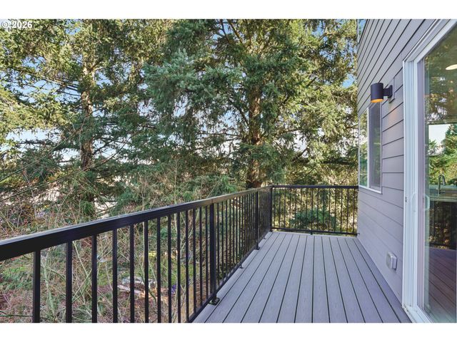 7081 Se THORBURN St, Portland, OR 97215