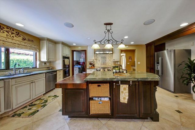 2540 Chatsworth, San Diego, CA 92106