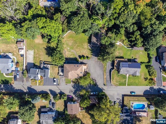 36 Ella Street, Bloomingdale, NJ 07403