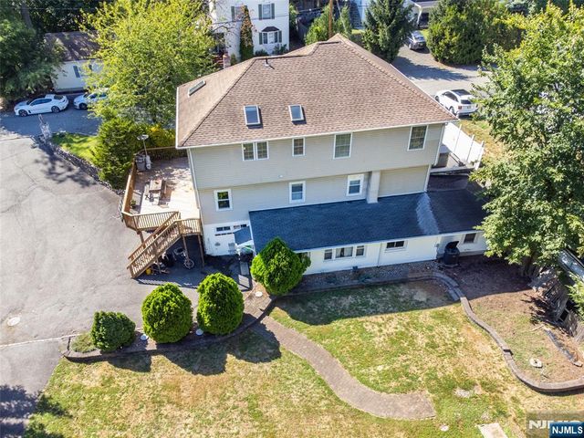 36 Ella Street, Bloomingdale, NJ 07403