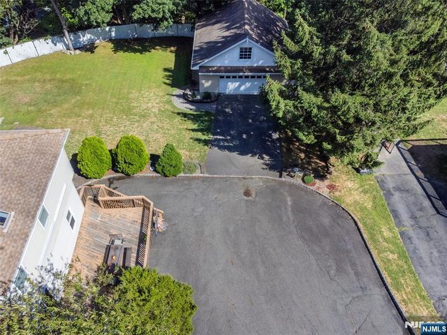 36 Ella Street, Bloomingdale, NJ 07403